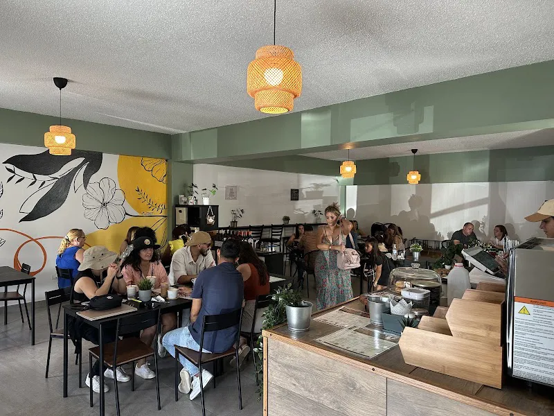 Canela Coffee & Brunch