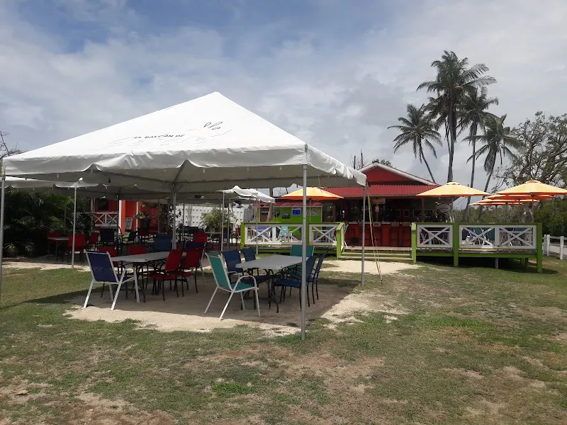 Playa Soles Bar & Grill