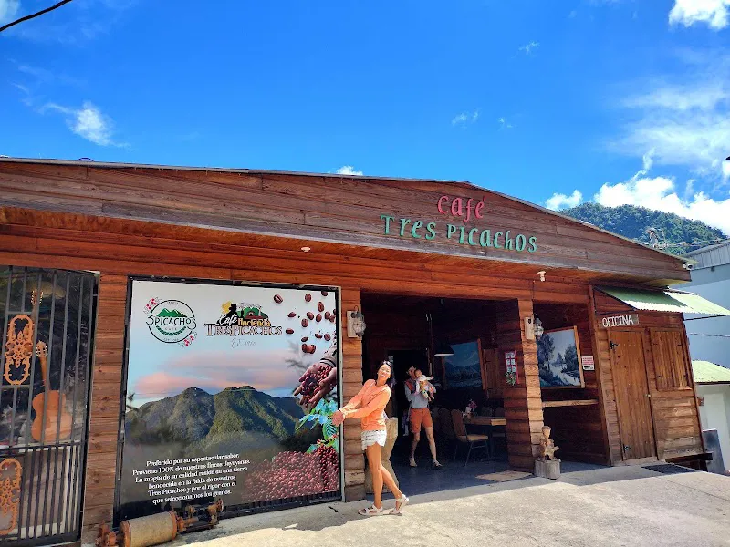 Café Tres Picachos
