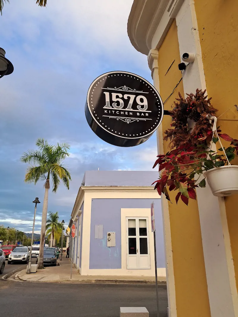 1579 Kitchen Bar