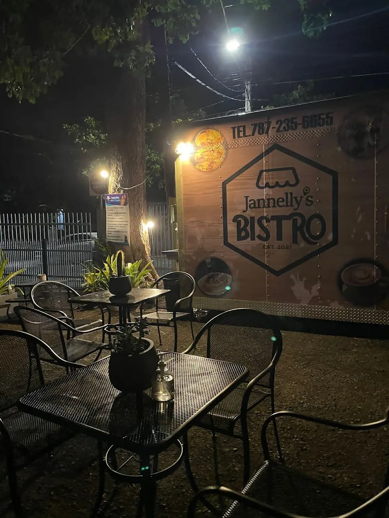 Jannelly's Bistro