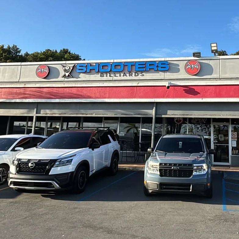 Shooters Billiards Bar and Grill (Toa Alta)