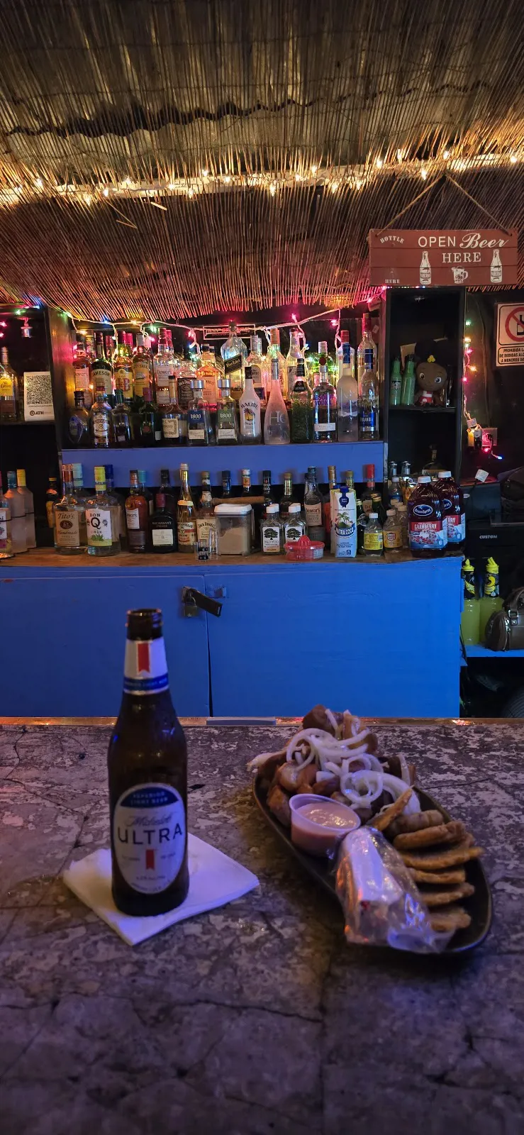 Chichaitos ShotBar