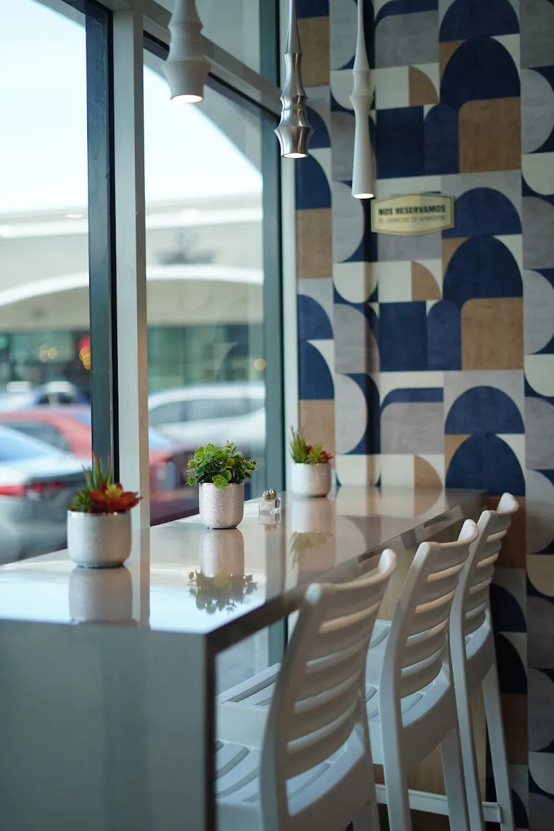 Alicia Cafe & Deli