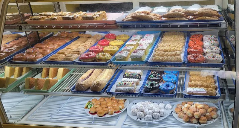 D’Marys Pizza & Sweet Bakery
